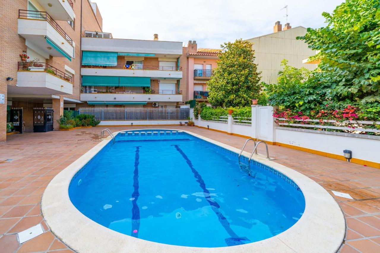 Homeholidaysrentals Margot - Costa Barcelona Pineda de Mar Exterior foto