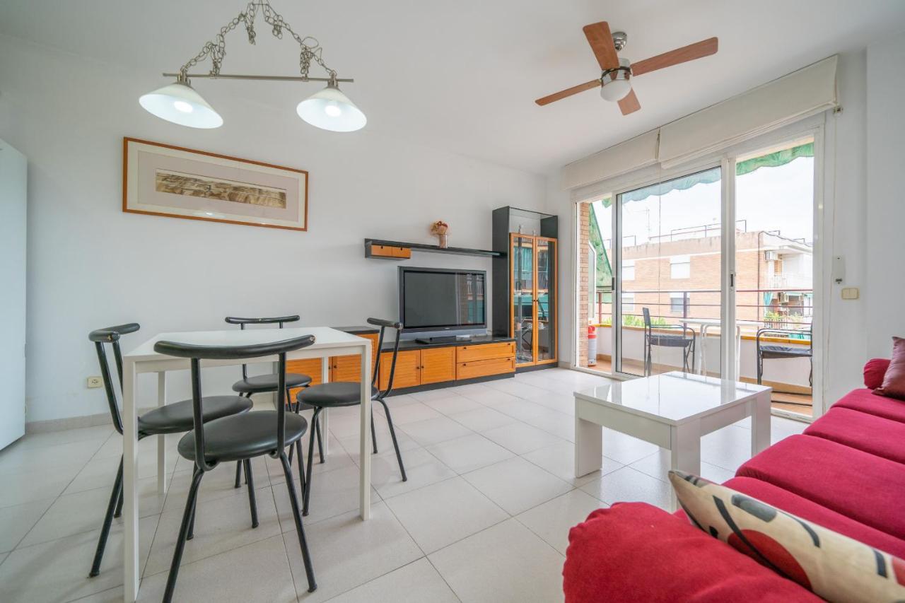 Homeholidaysrentals Margot - Costa Barcelona Pineda de Mar Exterior foto